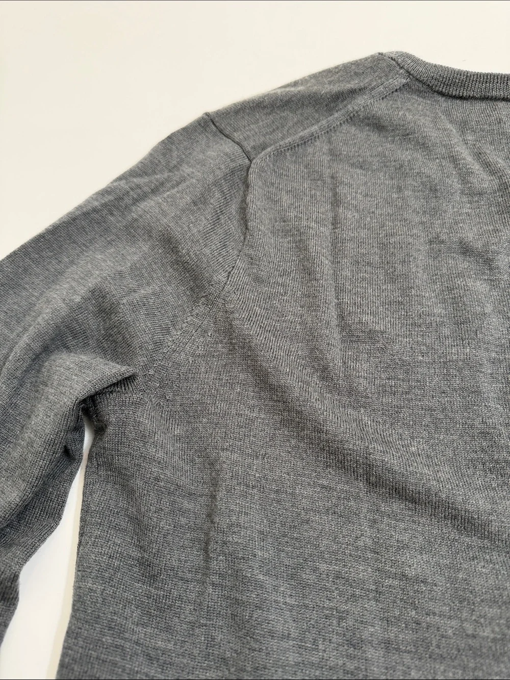 J Crew 100% Merino Wool Sweater‎ Men’s Large Grey V-Neck Slim Fit
